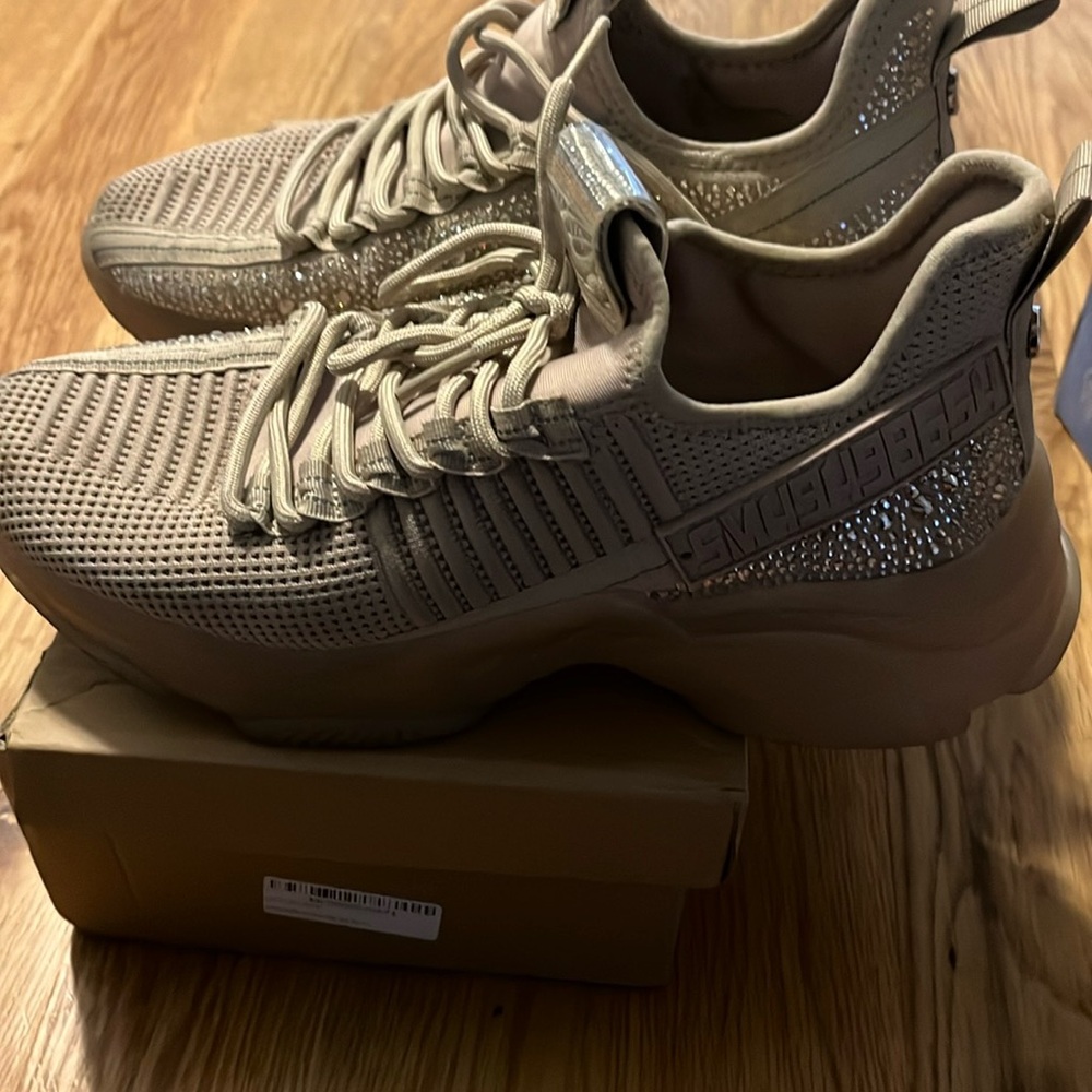 Steve Madden sparkling sneaker